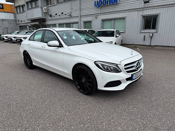 Mercedes-Benz C220 d 7 of 17