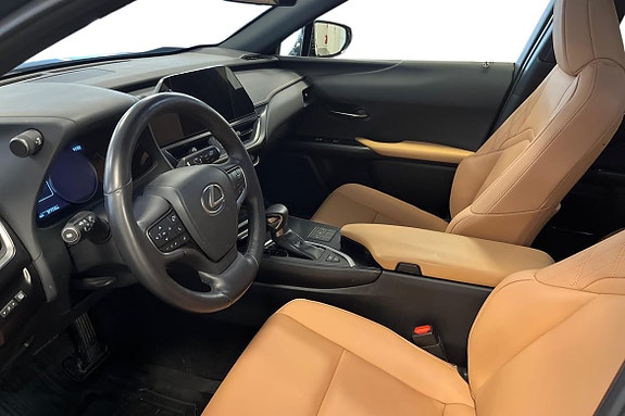 Lexus UX250h 9 of 22