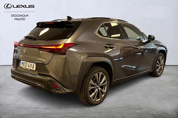 Lexus UX250h 5 of 22