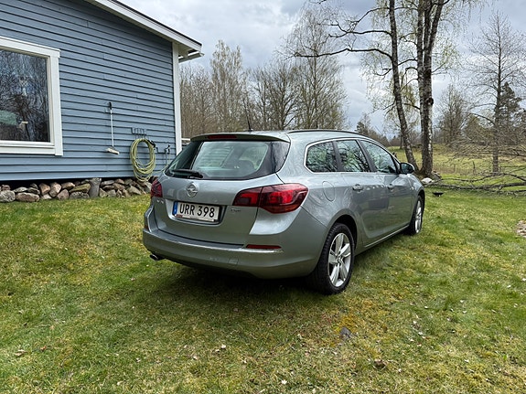 Opel Astra 4 of 12