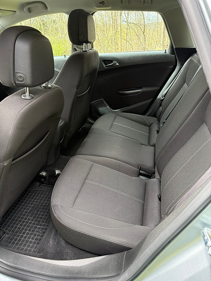 Opel Astra 11 of 12