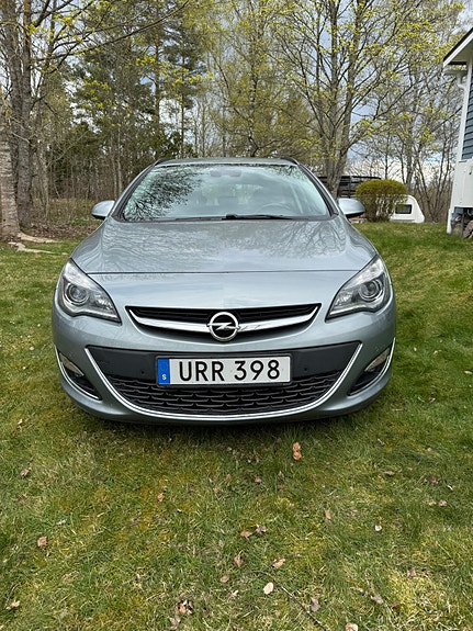 Opel Astra 2 of 12