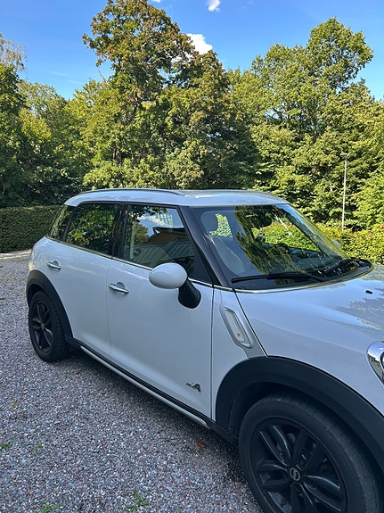 MINI Countryman Cooper D 3 of 15