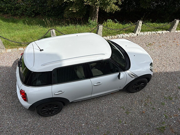MINI Countryman Cooper D 8 of 15