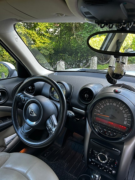 MINI Countryman Cooper D 9 of 15