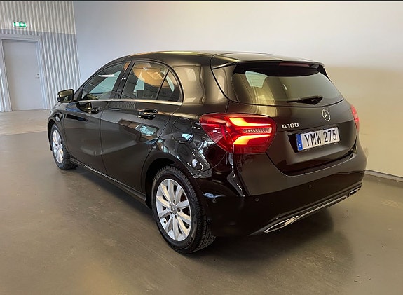 Mercedes-Benz A180 2 of 12