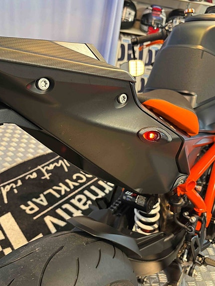 KTM 1390 SUPERDUKE R EVO 9 of 16
