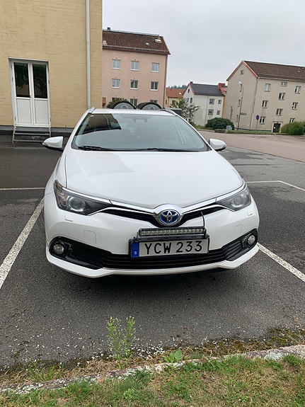 Toyota Auris 2 of 13