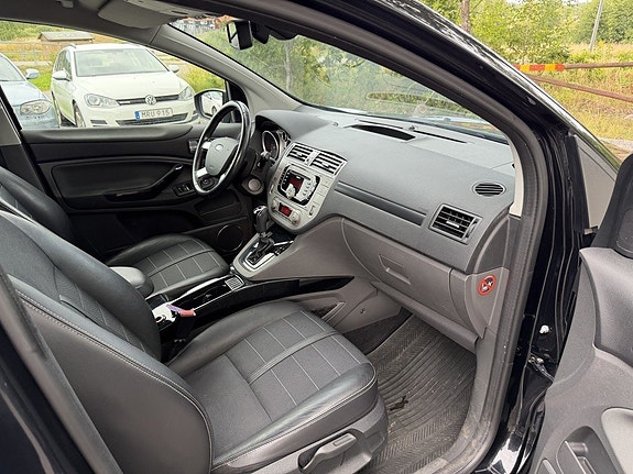 Ford Kuga 16 of 21