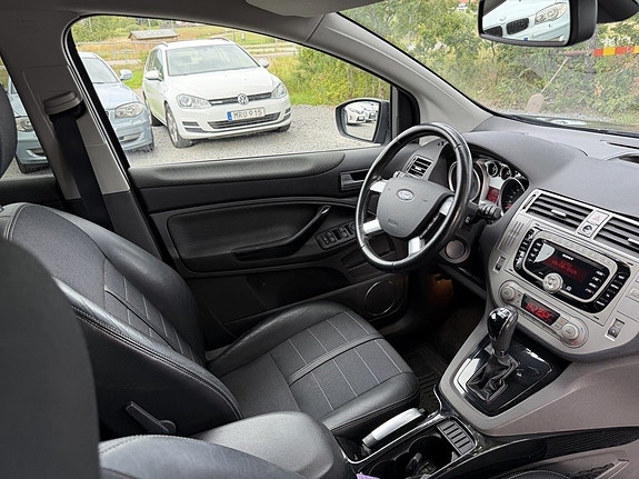 Ford Kuga 13 of 21