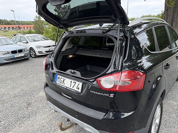 Ford Kuga 9 of 21