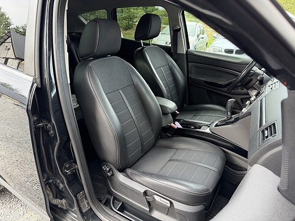 Ford Kuga 14 of 21