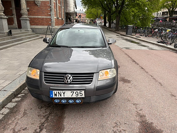 Volkswagen Passat 4 of 4