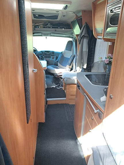 Adria Coral S 660 SL 12 of 16