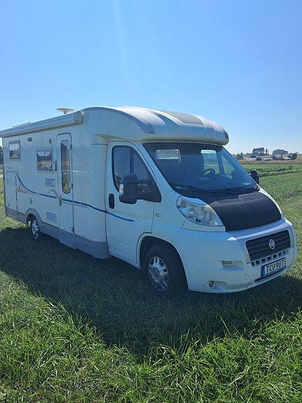 Adria Coral S 660 SL 2 of 16