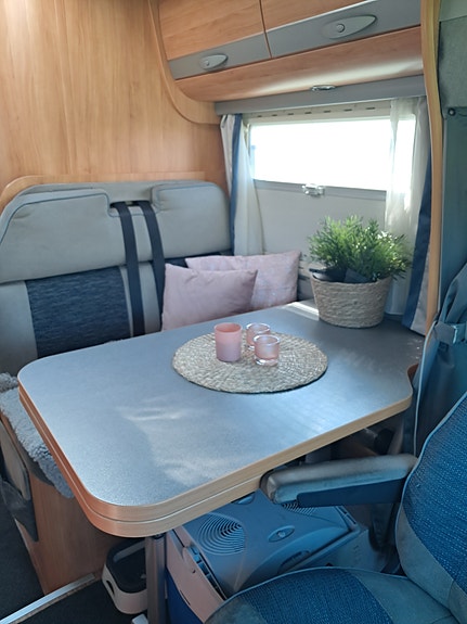 Adria Coral S 660 SL 7 of 16