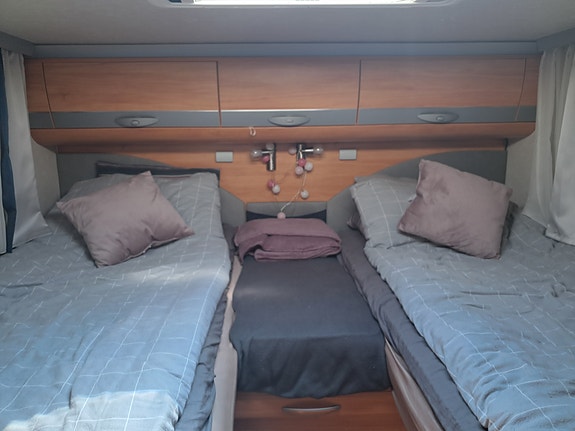 Adria Coral S 660 SL 11 of 16