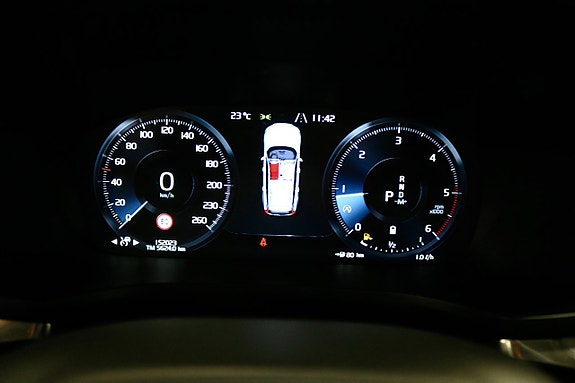 Volvo V60 11 of 17