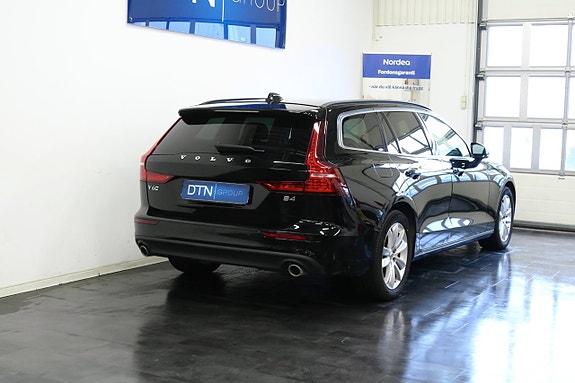 Volvo V60 3 of 17