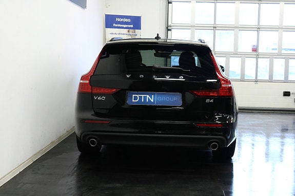 Volvo V60 4 of 17
