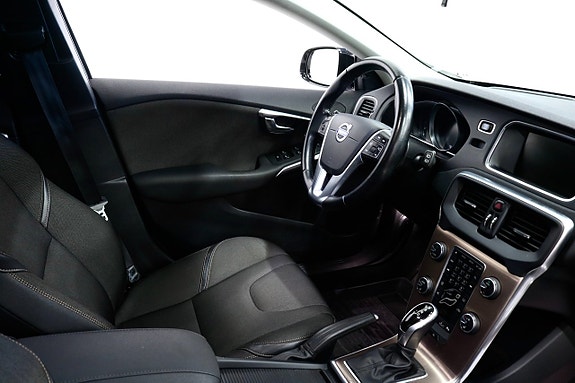 Volvo V40 Cross Country 6 of 21
