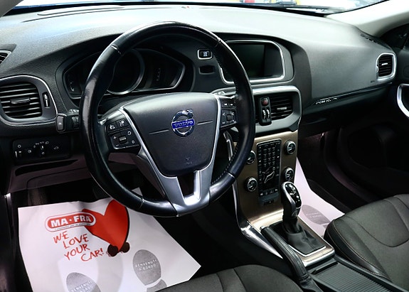 Volvo V40 Cross Country 11 of 21