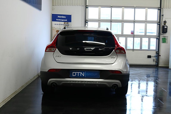 Volvo V40 Cross Country 3 of 21