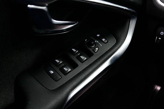 Volvo V40 Cross Country 19 of 21