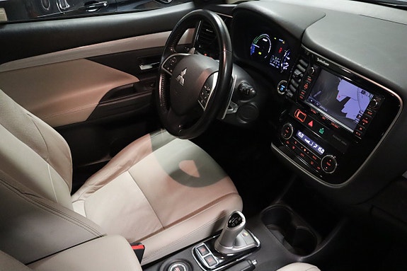 Mitsubishi Outlander 16 of 29
