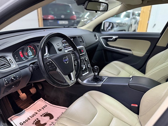 Volvo V60 13 of 20