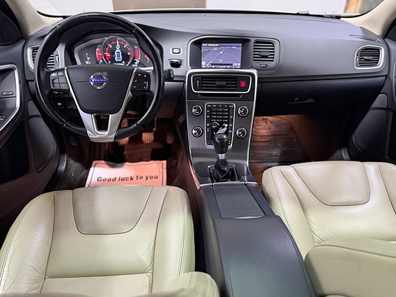 Volvo V60 10 of 20