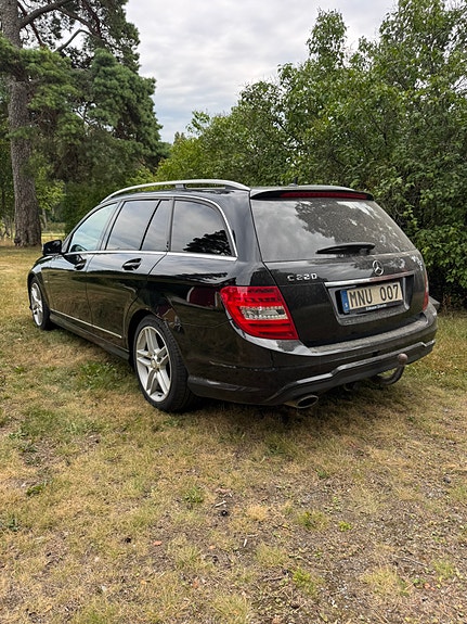 Mercedes-Benz C220 4 of 9