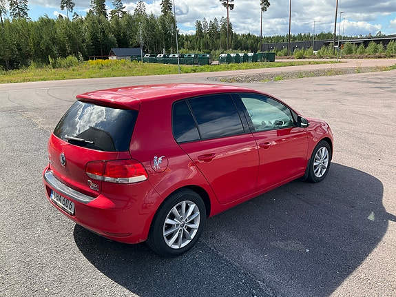 Volkswagen Golf VI 10 of 12