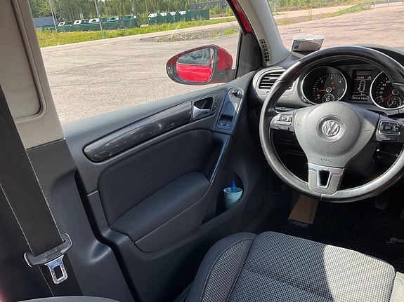Volkswagen Golf VI 4 of 12