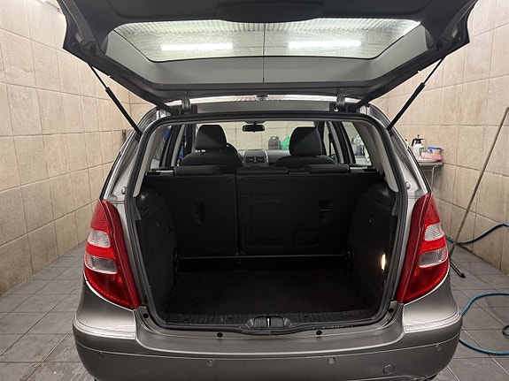 Mercedes-Benz A150 10 of 18