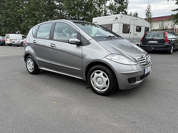Mercedes-Benz A150 2 of 18