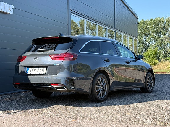 Kia Ceed 3 of 12