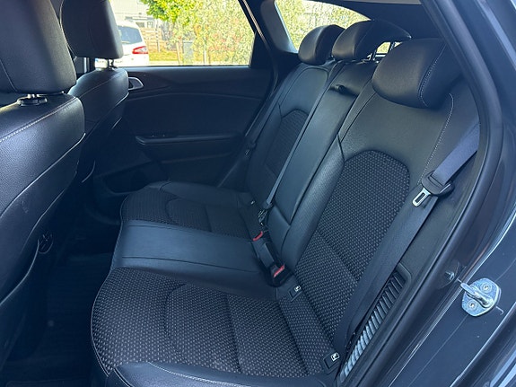 Kia Ceed 7 of 12