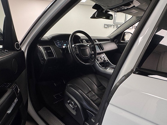 Land Rover Range Rover Sport 6 of 19