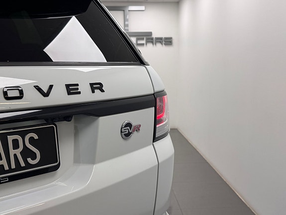 Land Rover Range Rover Sport 17 of 19