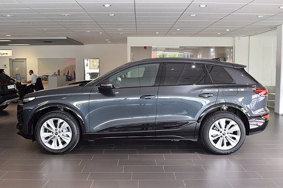 Audi Q6 e-tron 3 of 9