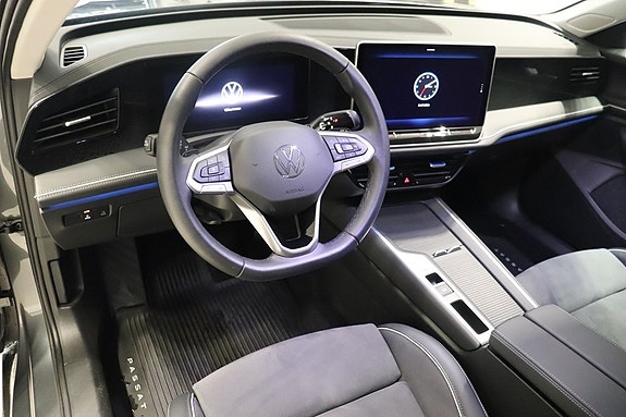 Volkswagen Passat 7 of 12