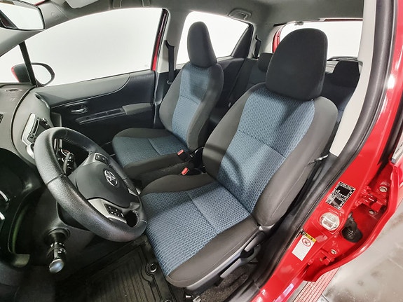 Toyota Yaris 6 of 24