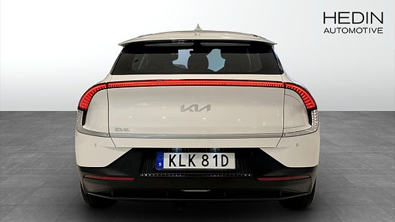 Kia EV6 5 of 17