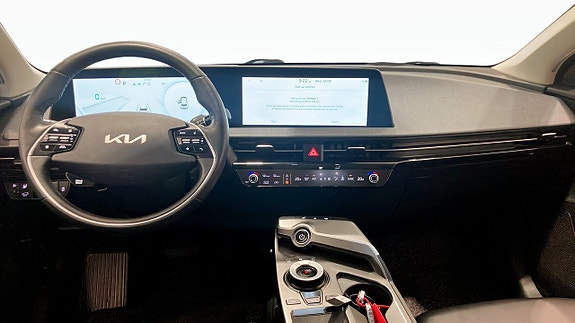 Kia EV6 7 of 17