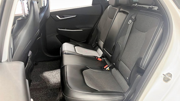 Kia EV6 9 of 17