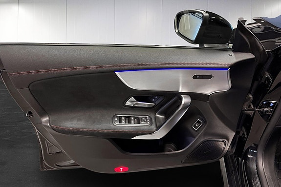 Mercedes-Benz CLA200 d 13 of 22