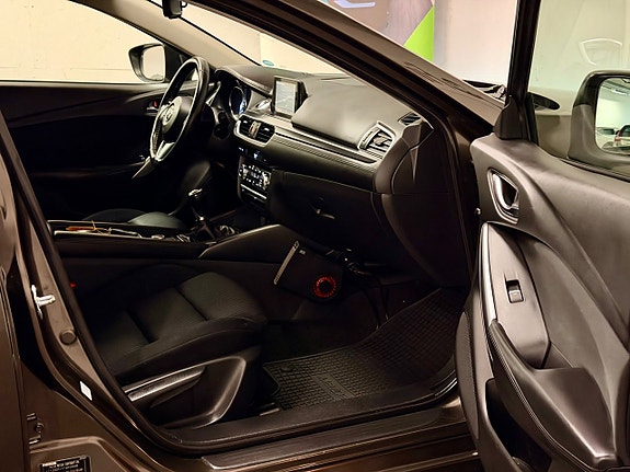 Mazda 6 9 of 14