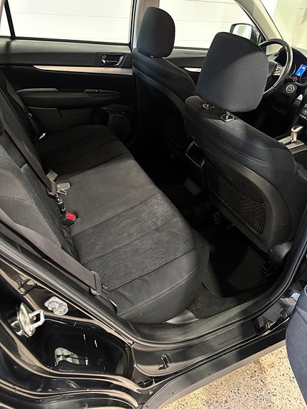 Subaru Outback 7 of 10
