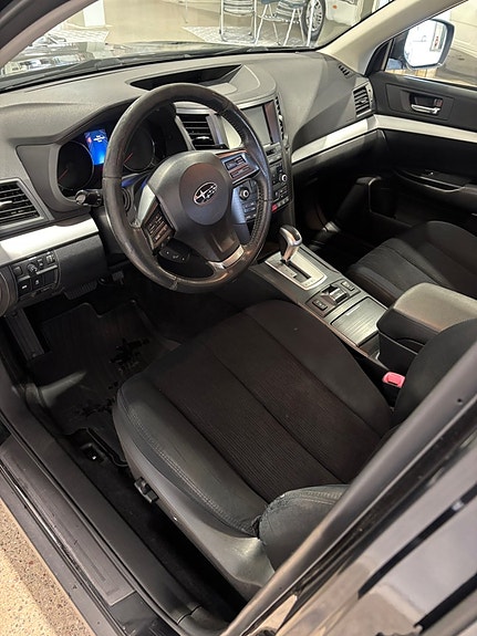 Subaru Outback 5 of 10